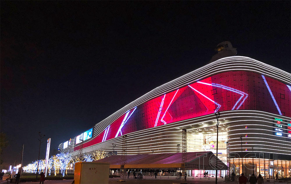 chiếu sáng mặt dựng truyền thông